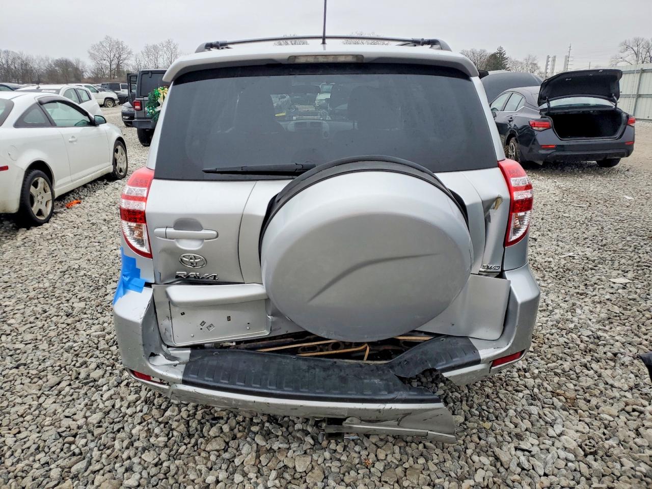 2012 TOYOTA RAV4 photo 6