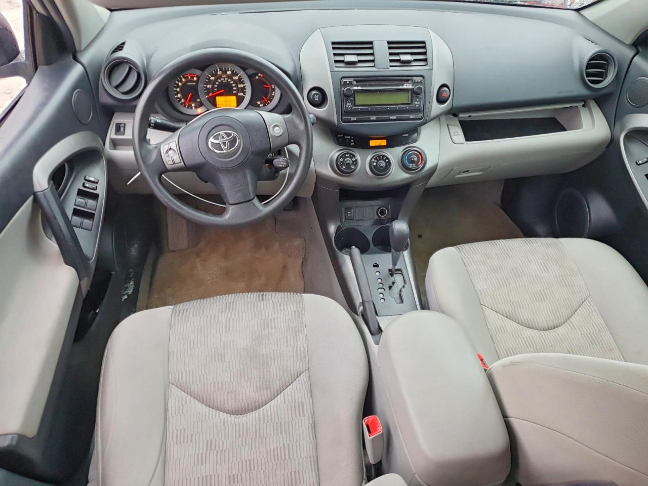 2012 TOYOTA RAV4 photo 8