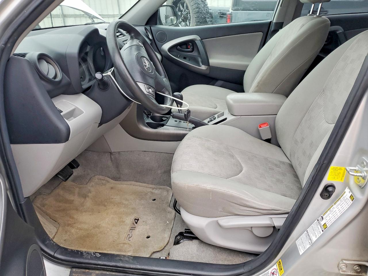 2012 TOYOTA RAV4 photo 7