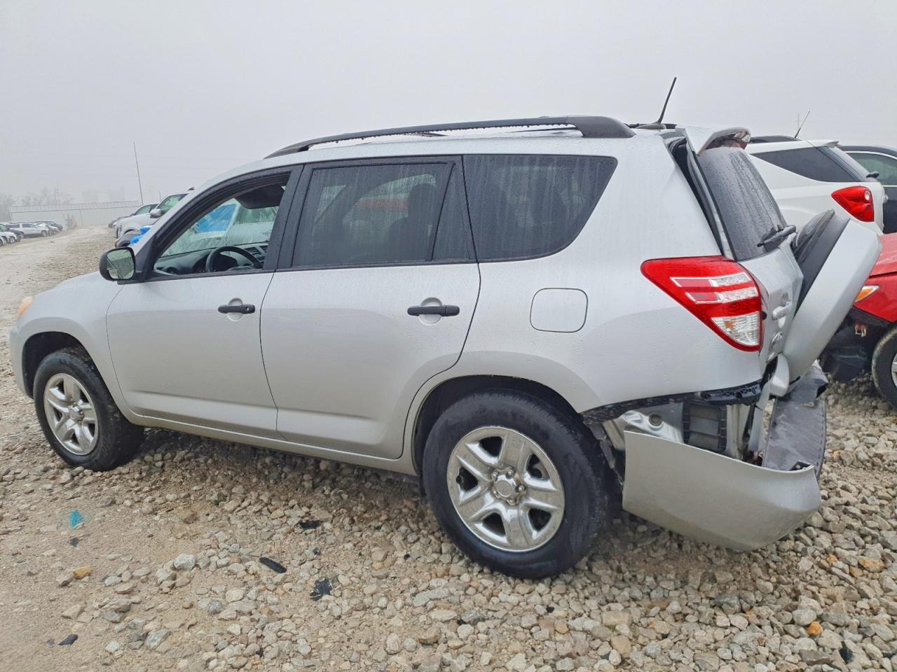 2012 TOYOTA RAV4 photo 2
