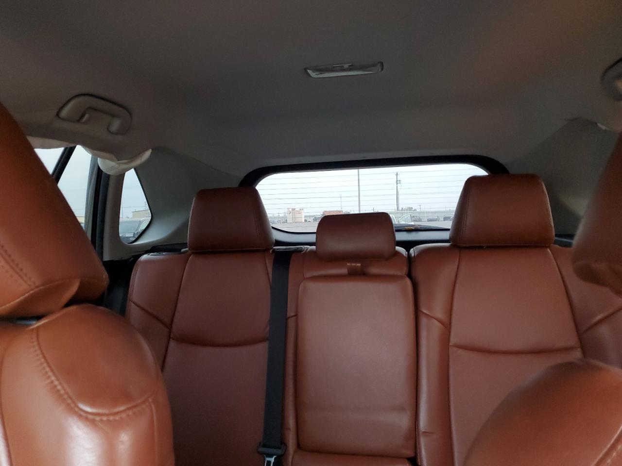 2021 TOYOTA RAV4 XLE photo 10