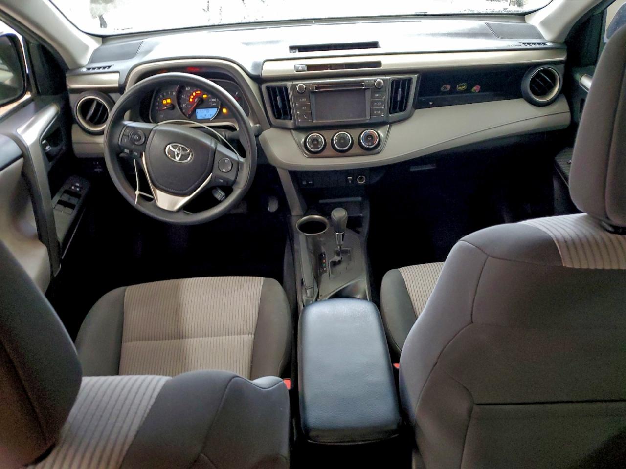 2015 TOYOTA RAV4 LE photo 8
