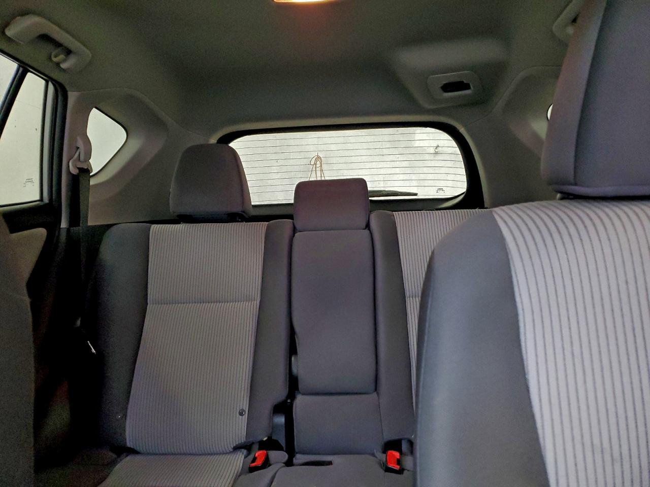 2015 TOYOTA RAV4 LE photo 10