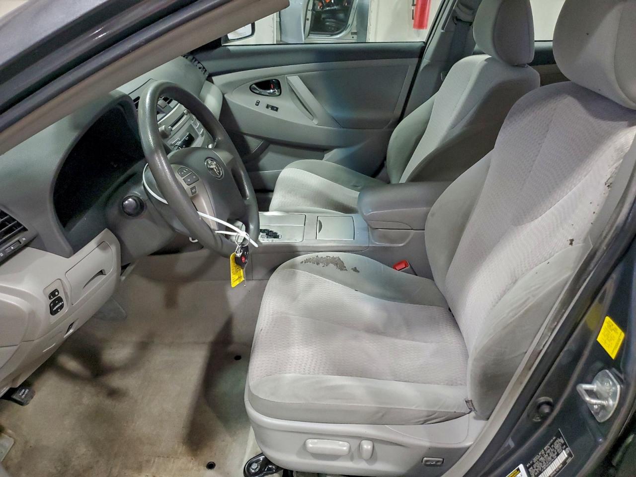 2011 TOYOTA CAMRY BASE photo 13