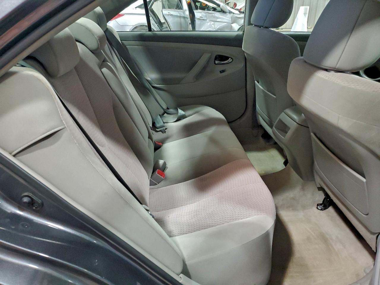 2011 TOYOTA CAMRY BASE photo 19
