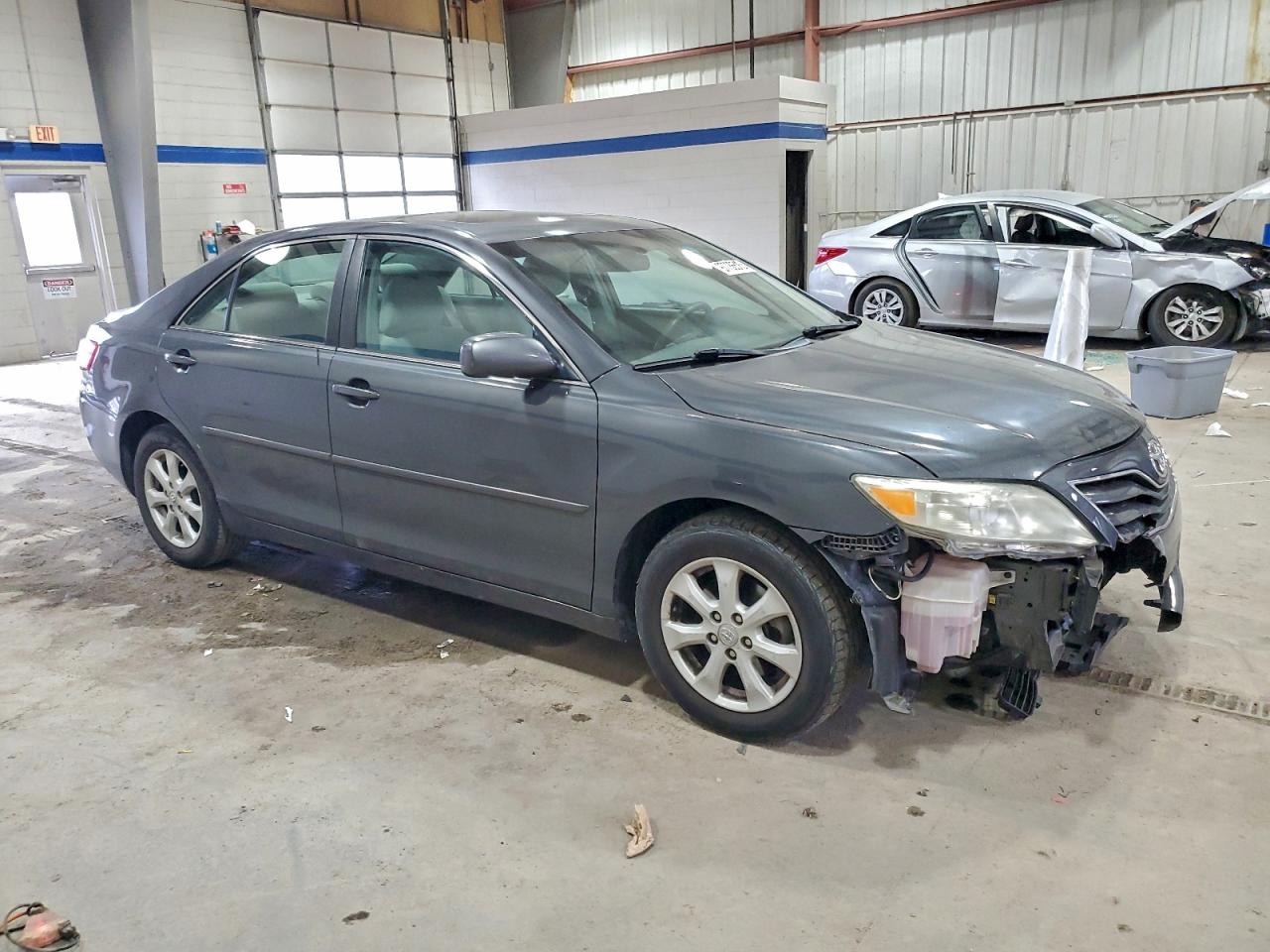 2011 TOYOTA CAMRY BASE photo 7