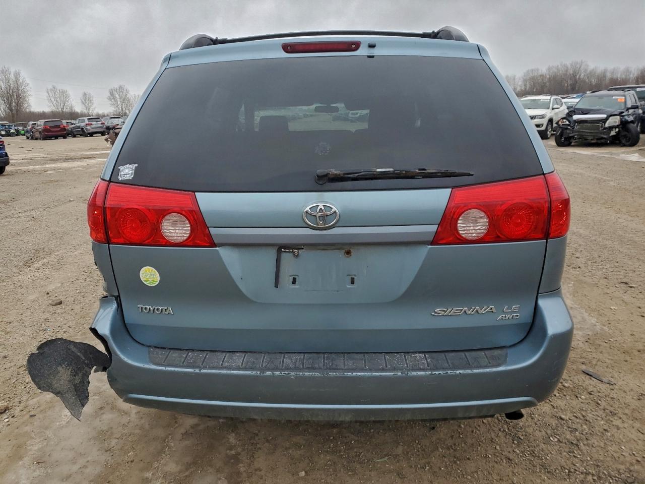 2008 TOYOTA SIENNA LE photo 6