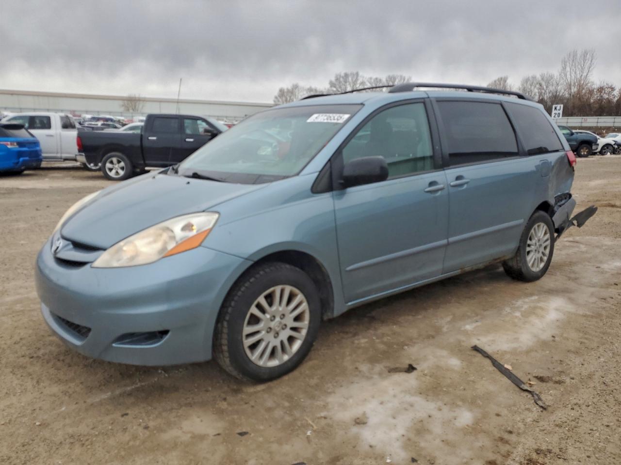 2008 TOYOTA SIENNA