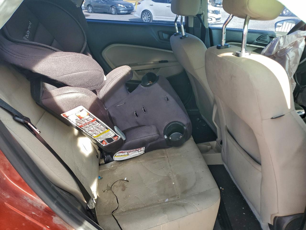 2018 FORD FIESTA SE photo 10