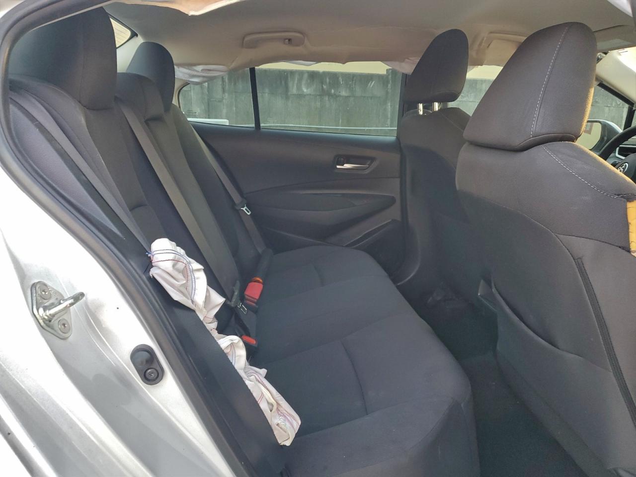 2021 TOYOTA COROLLA LE photo 10