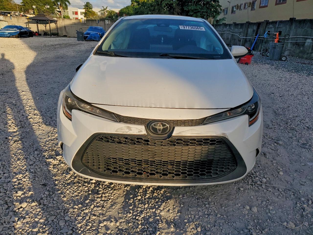 2021 TOYOTA COROLLA LE photo 5