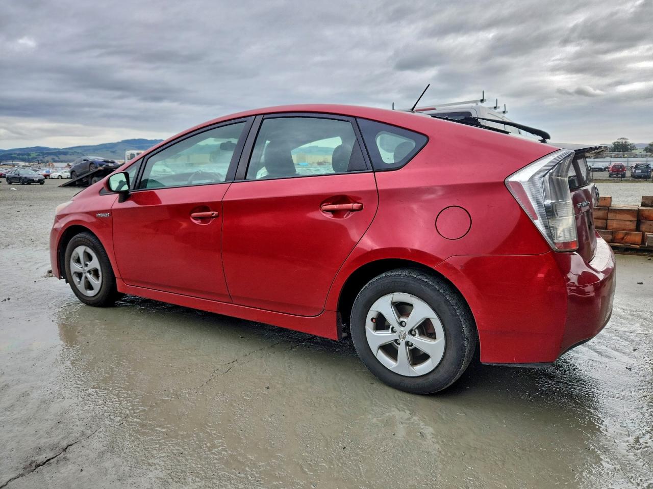 2010 TOYOTA PRIUS photo 2