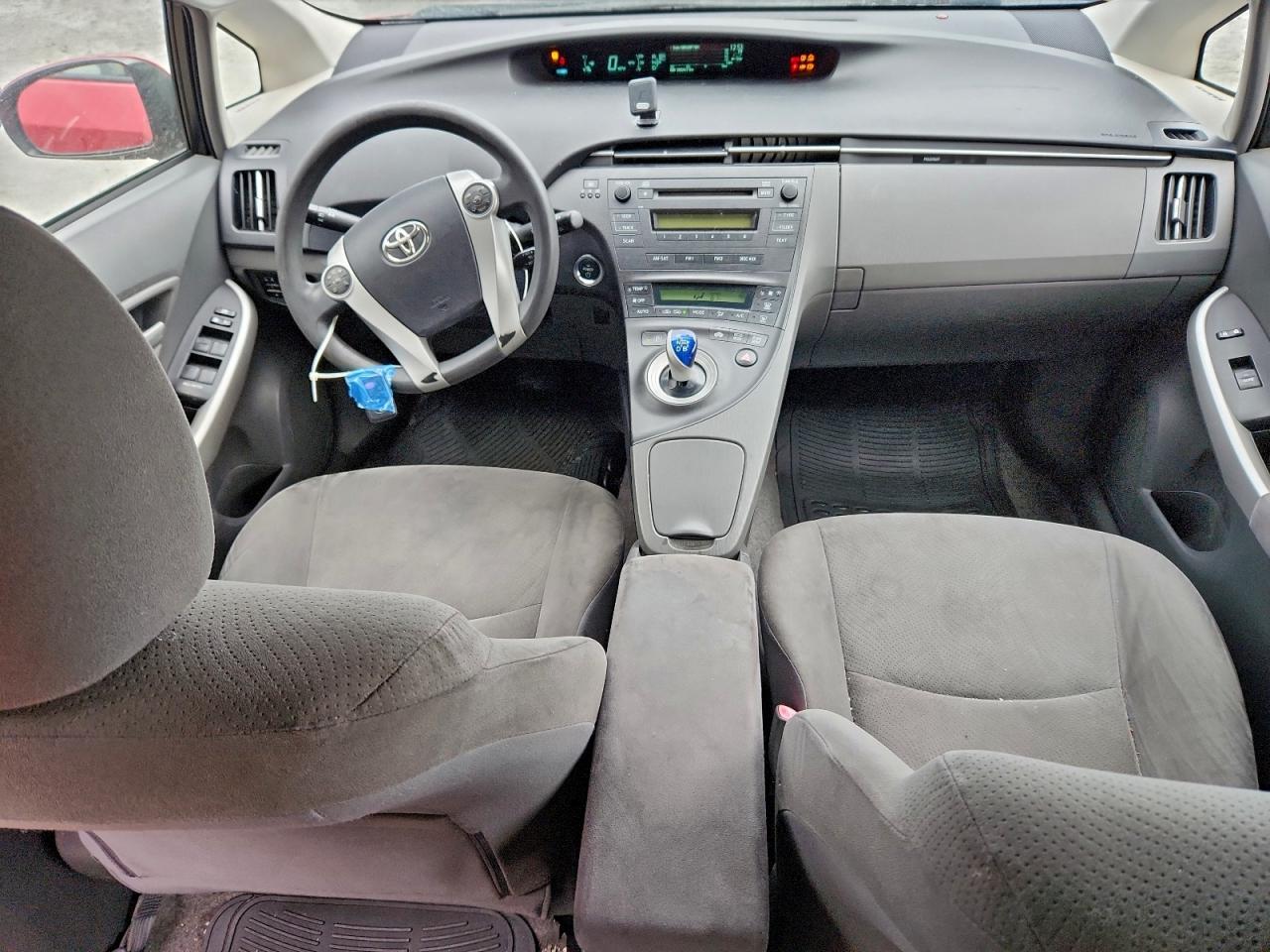 2010 TOYOTA PRIUS photo 8