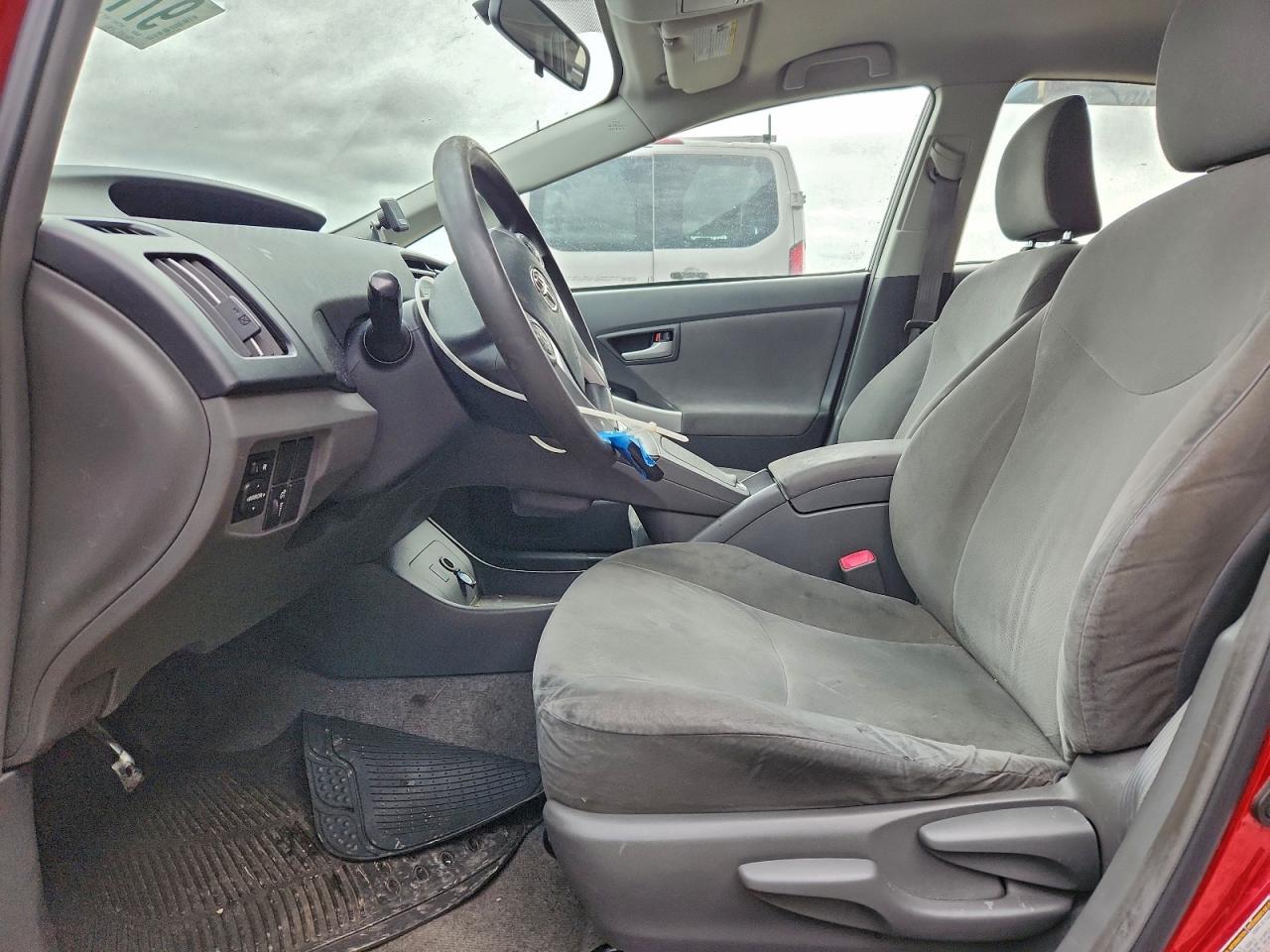 2010 TOYOTA PRIUS photo 7
