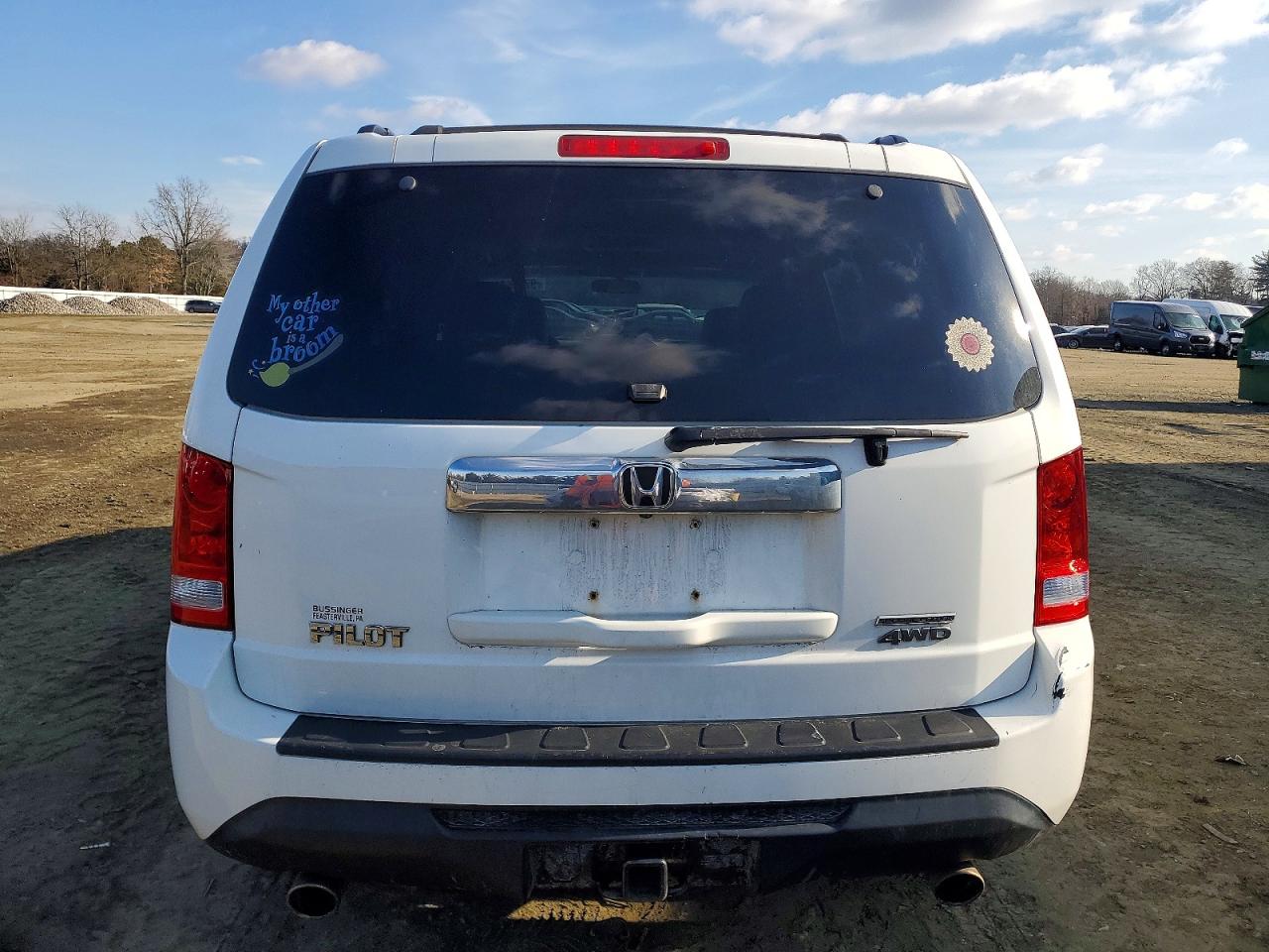 2015 HONDA PILOT SE photo 6