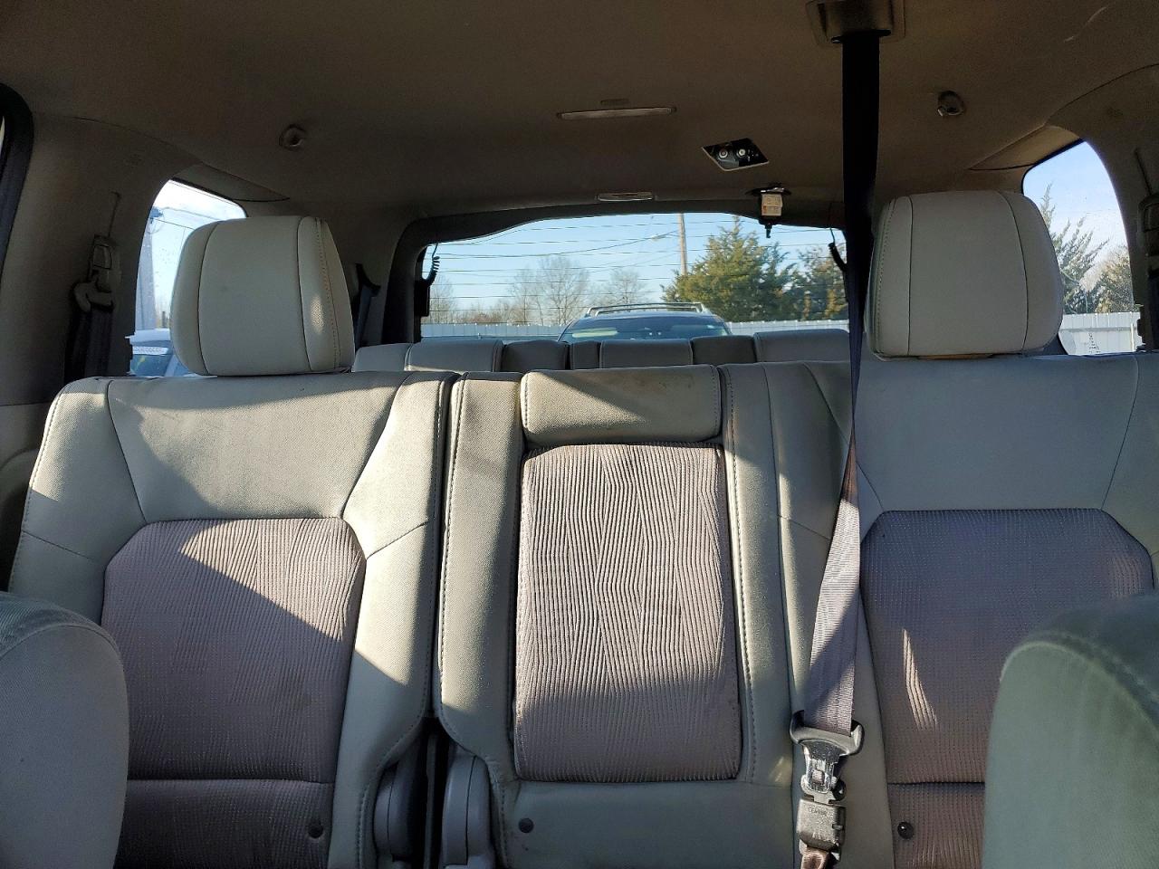 2015 HONDA PILOT SE photo 10