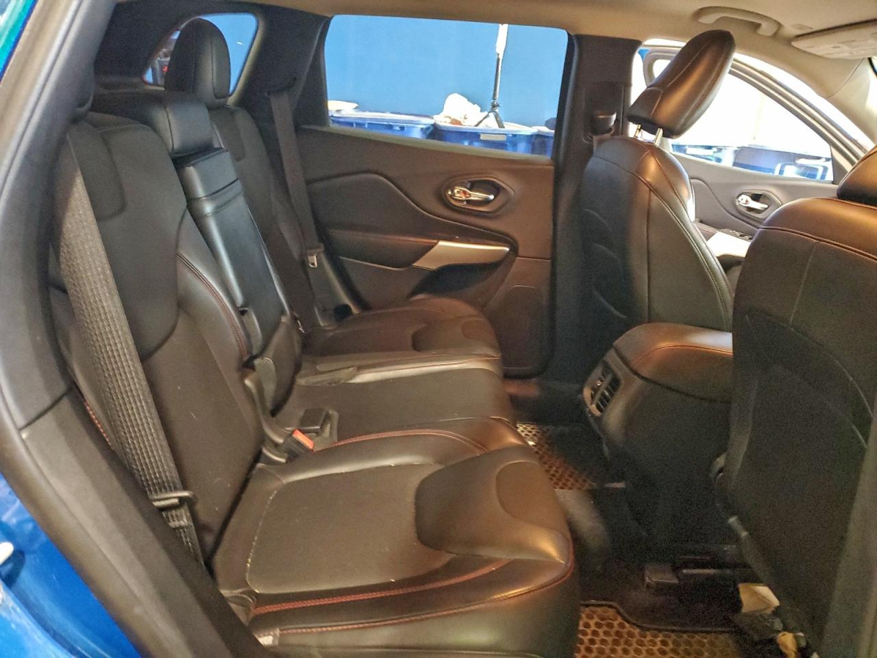 2018 JEEP CHEROKEE TRAILHAWK photo 11