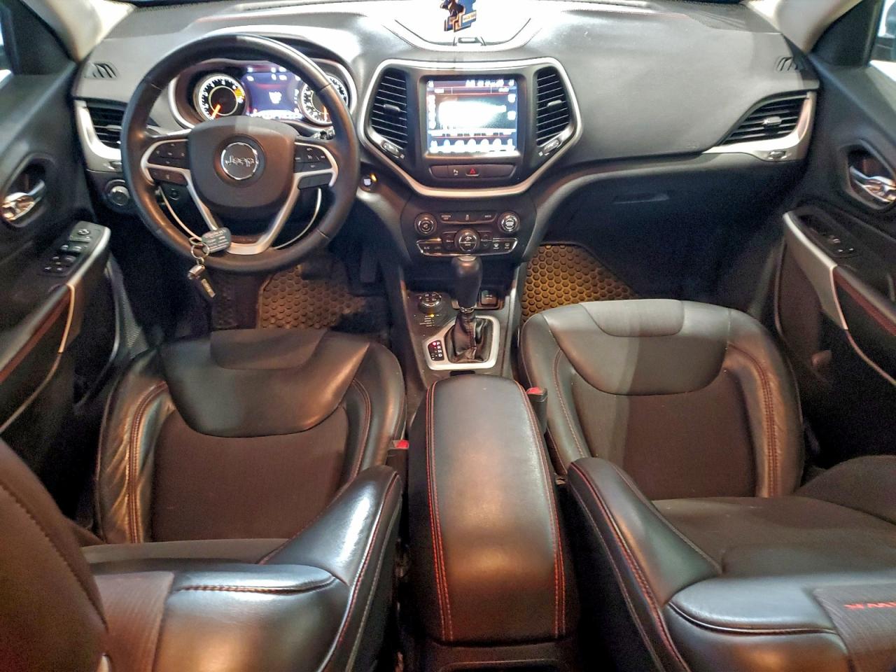 2018 JEEP CHEROKEE TRAILHAWK photo 8