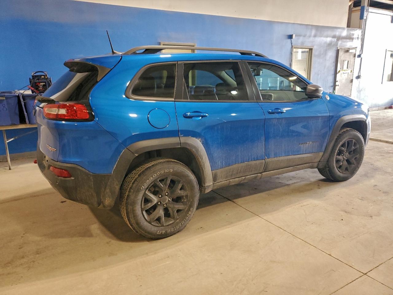 2018 JEEP CHEROKEE TRAILHAWK photo 3