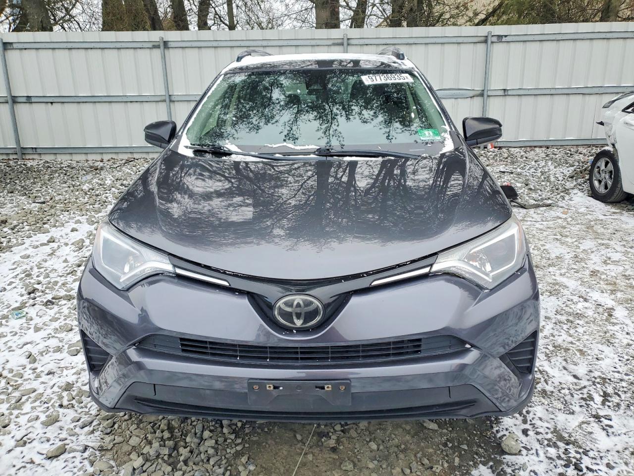 2018 TOYOTA RAV4 LE photo 5