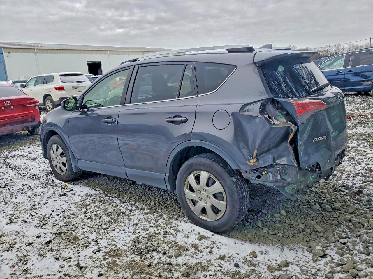 2018 TOYOTA RAV4 LE photo 2