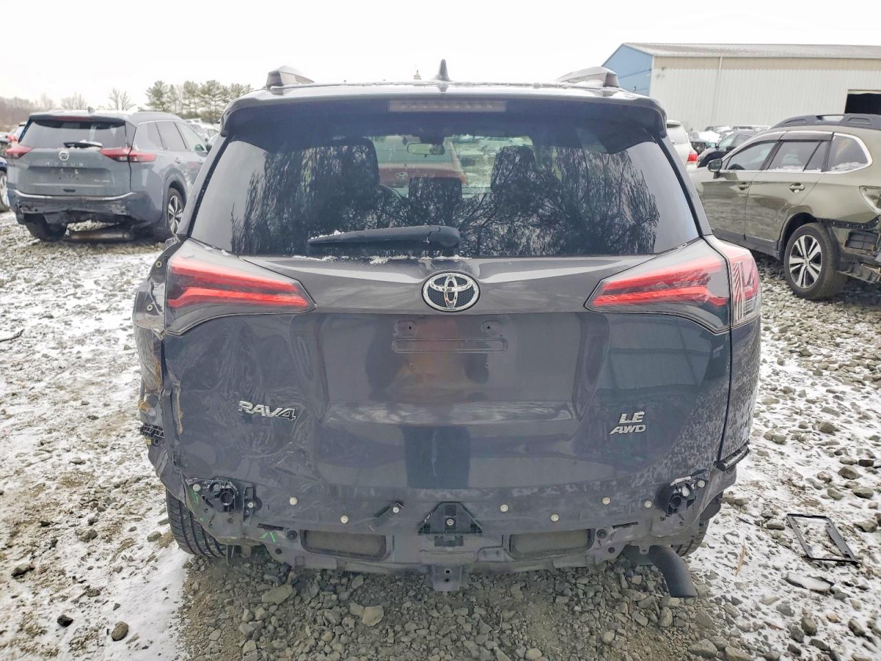 2018 TOYOTA RAV4 LE photo 6