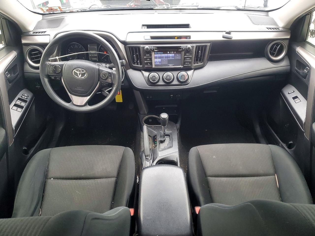 2018 TOYOTA RAV4 LE photo 8