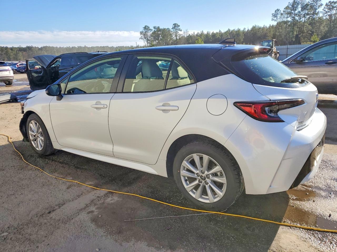 2024 TOYOTA COROLLA SE photo 2