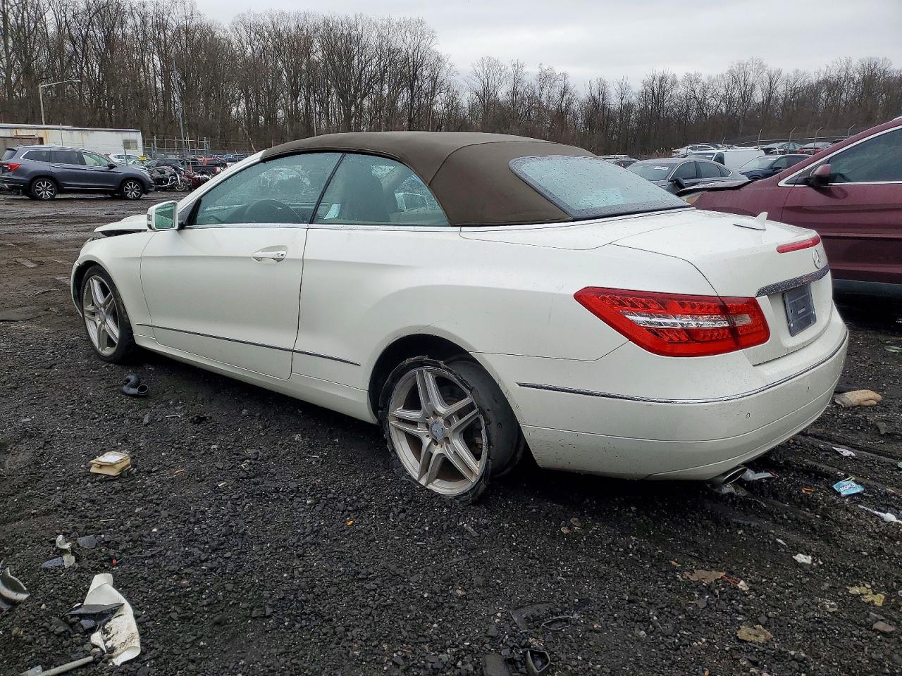 2011 MERCEDES-BENZ E 350 photo 2