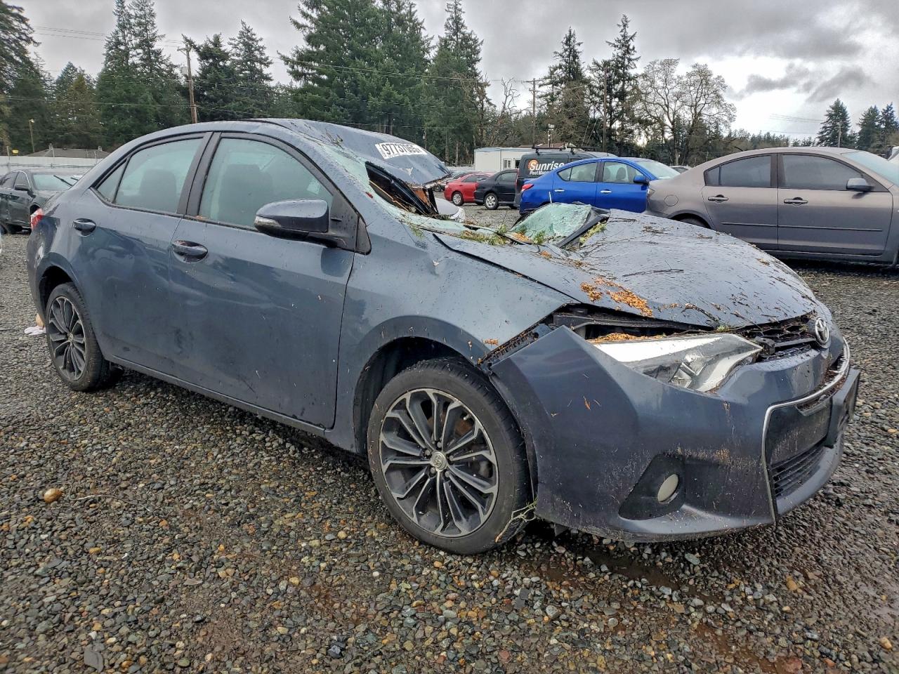 2014 TOYOTA COROLLA L photo 4