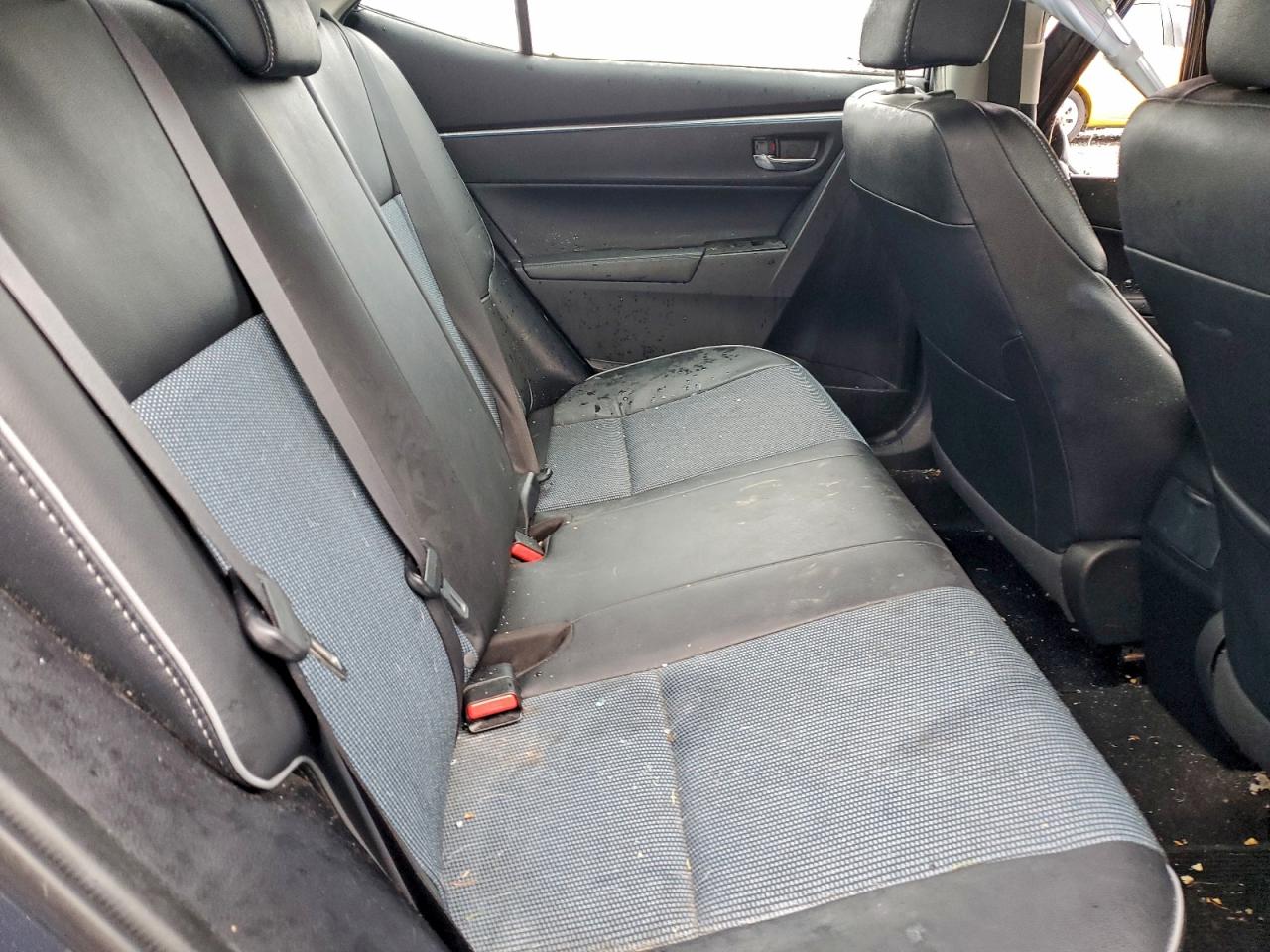 2014 TOYOTA COROLLA L photo 10
