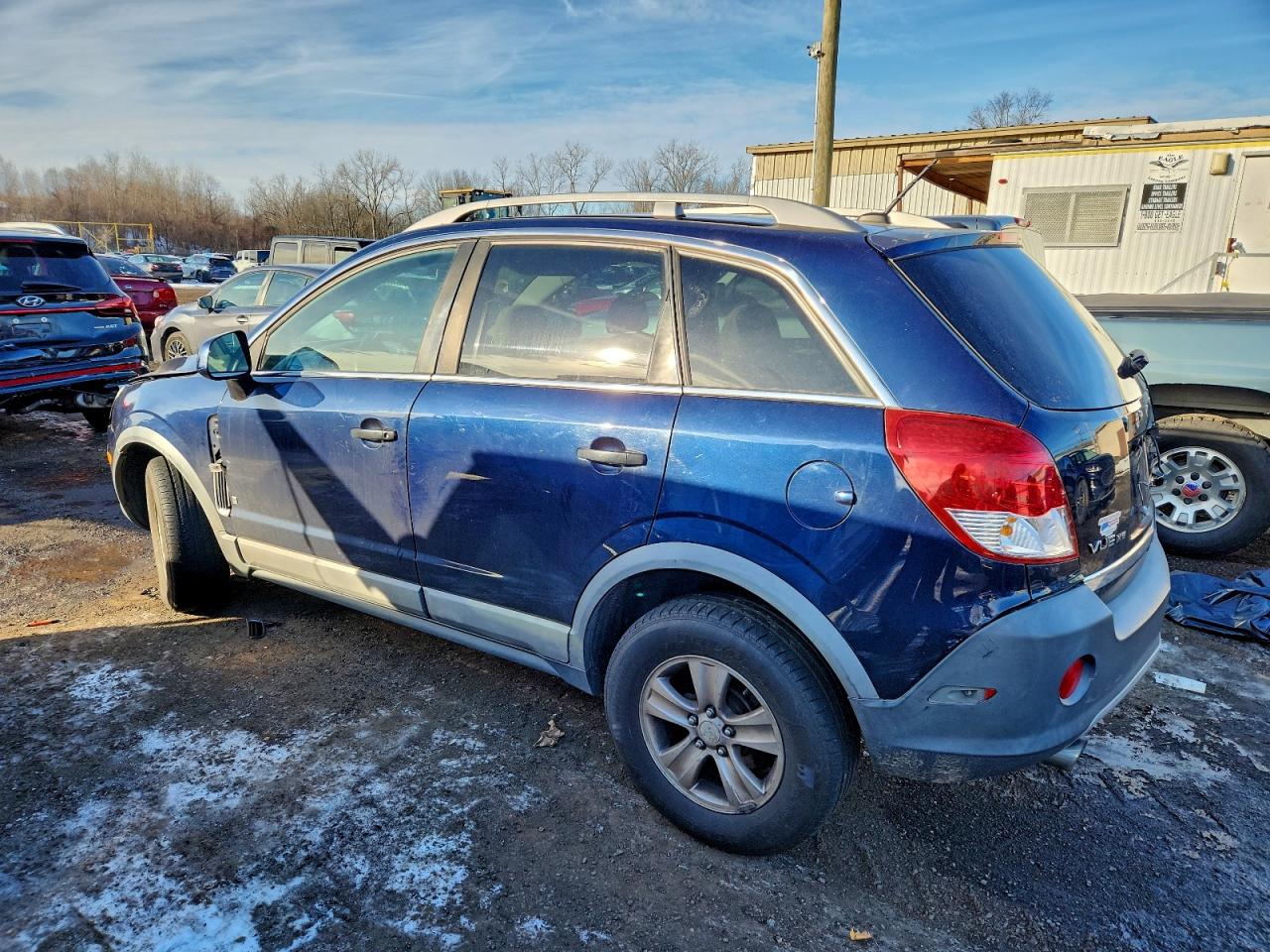 2009 SATURN VUE XE photo 2