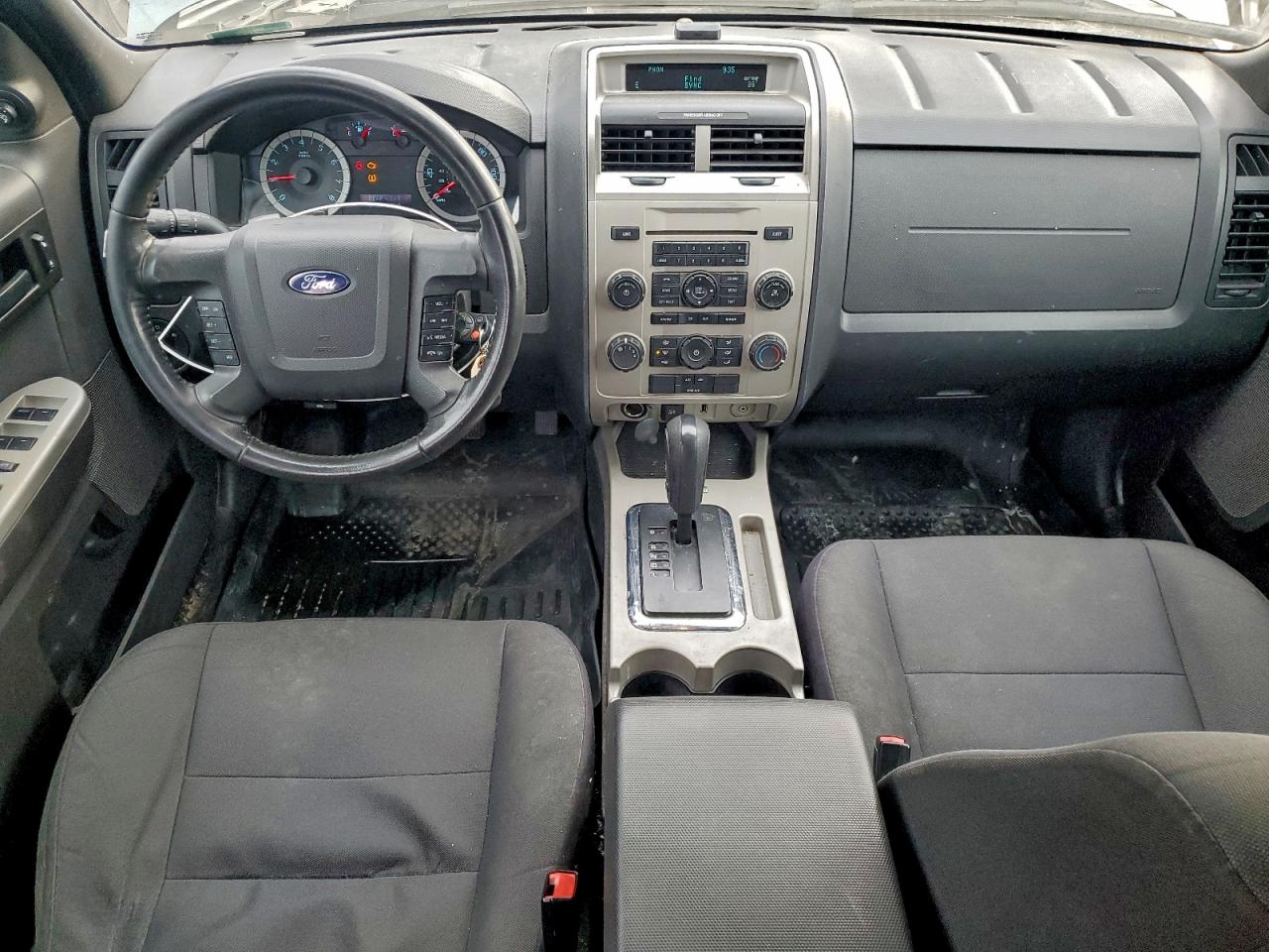 2012 FORD ESCAPE XLT photo 8
