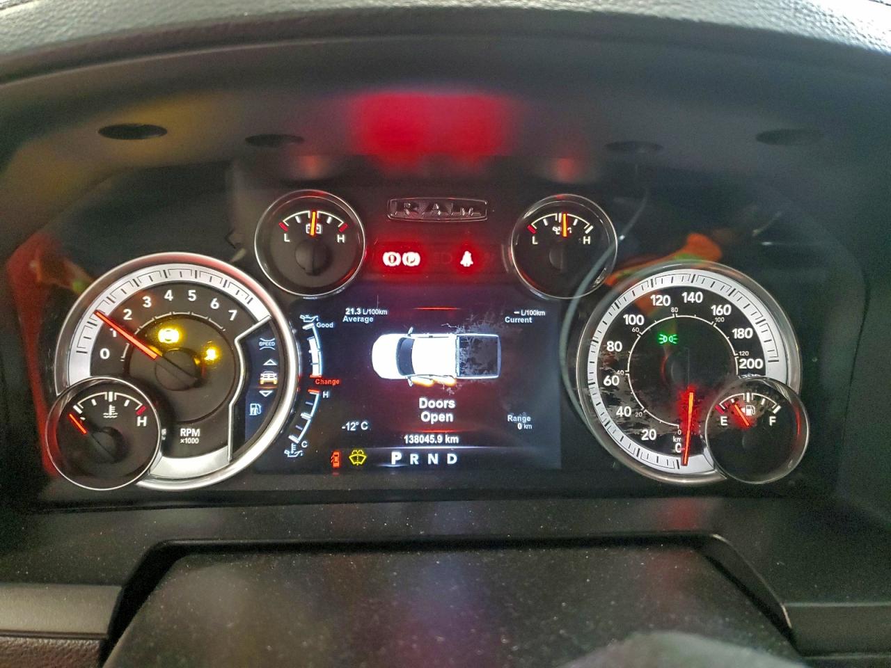 2017 RAM 1500 SPORT photo 9