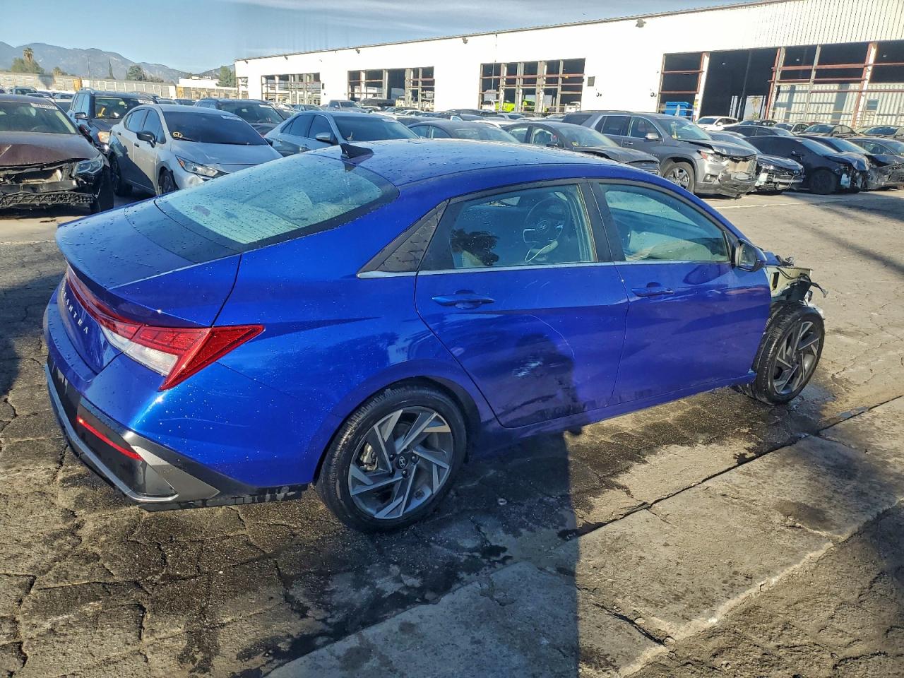 2025 HYUNDAI ELANTRA SEL CONVENIENCE photo 3