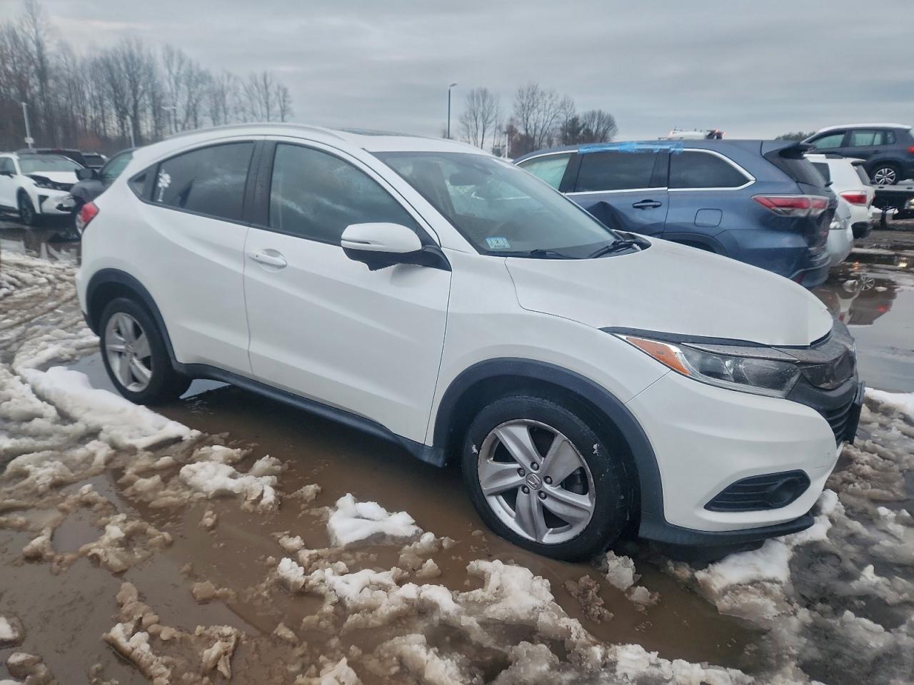 2019 HONDA HR-V EX photo 4