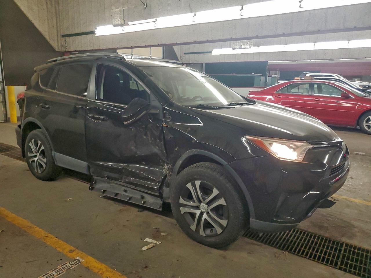 2017 TOYOTA RAV4 LE photo 4