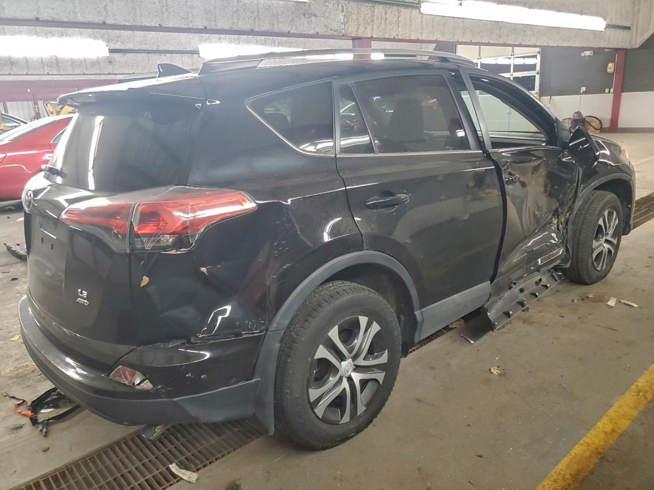 2017 TOYOTA RAV4 LE photo 3