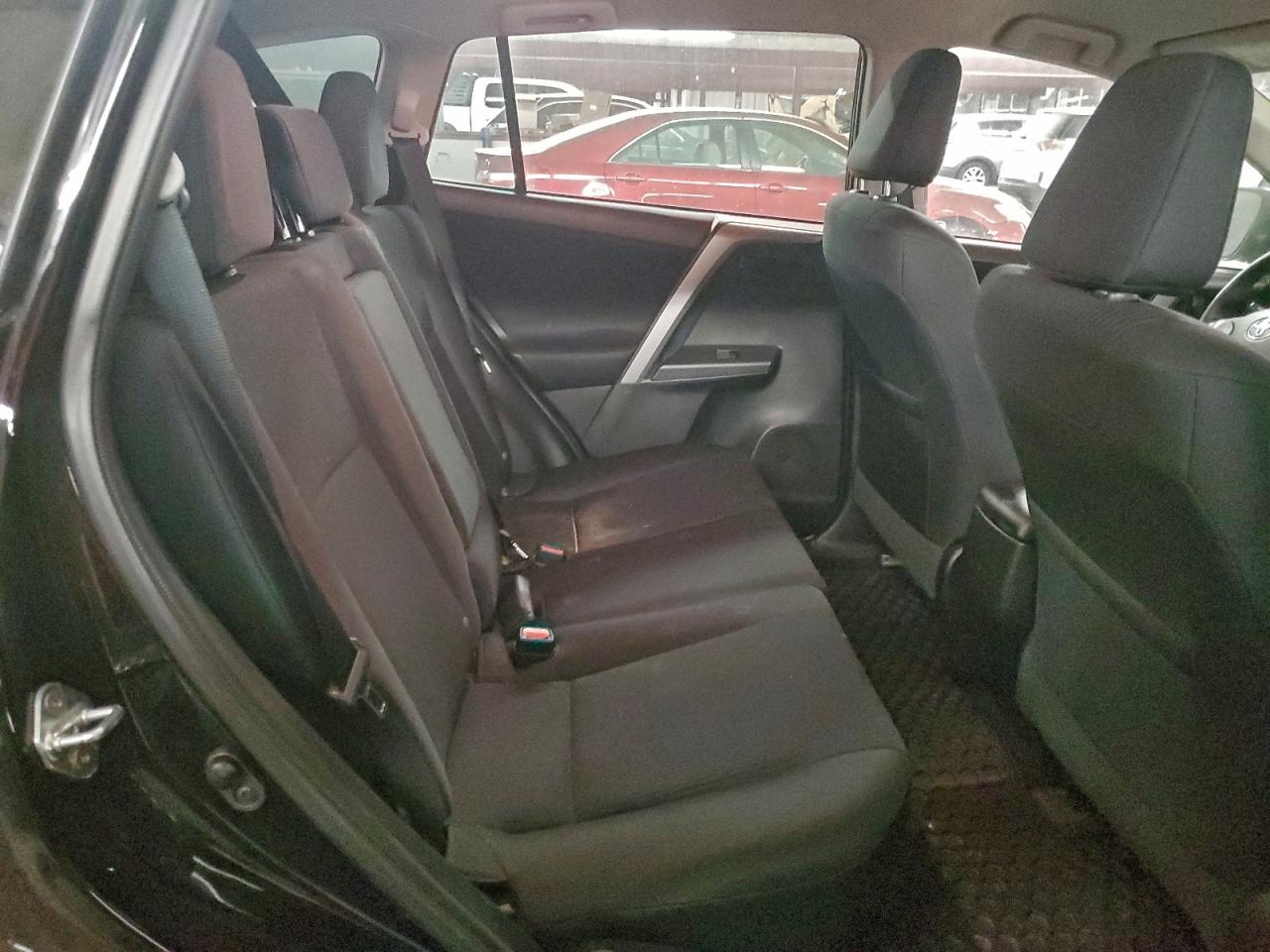 2017 TOYOTA RAV4 LE photo 11