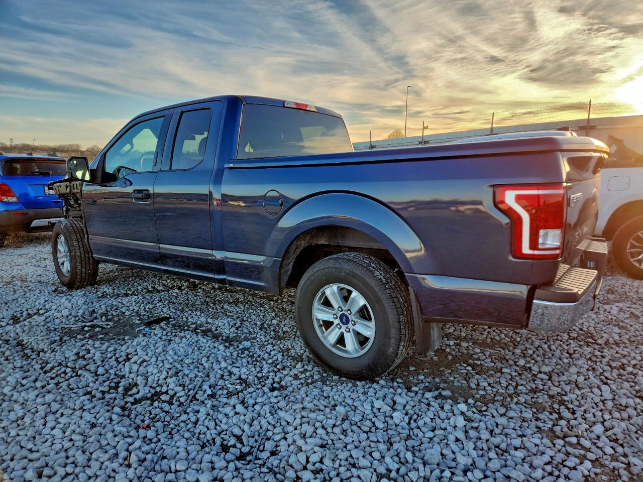 2016 FORD F150 SUPER CAB photo 2