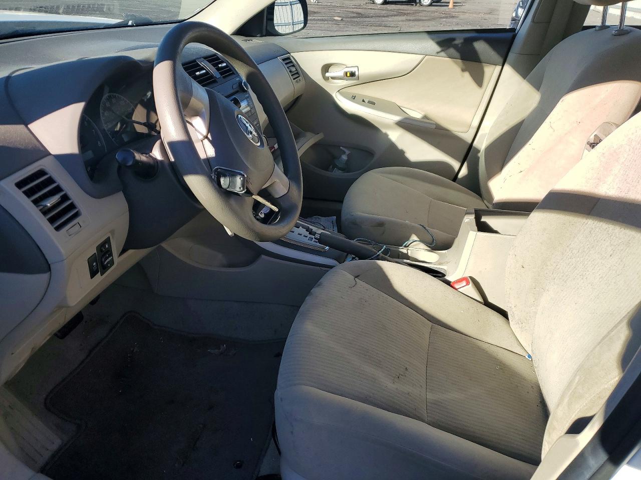 2010 TOYOTA COROLLA BASE photo 7