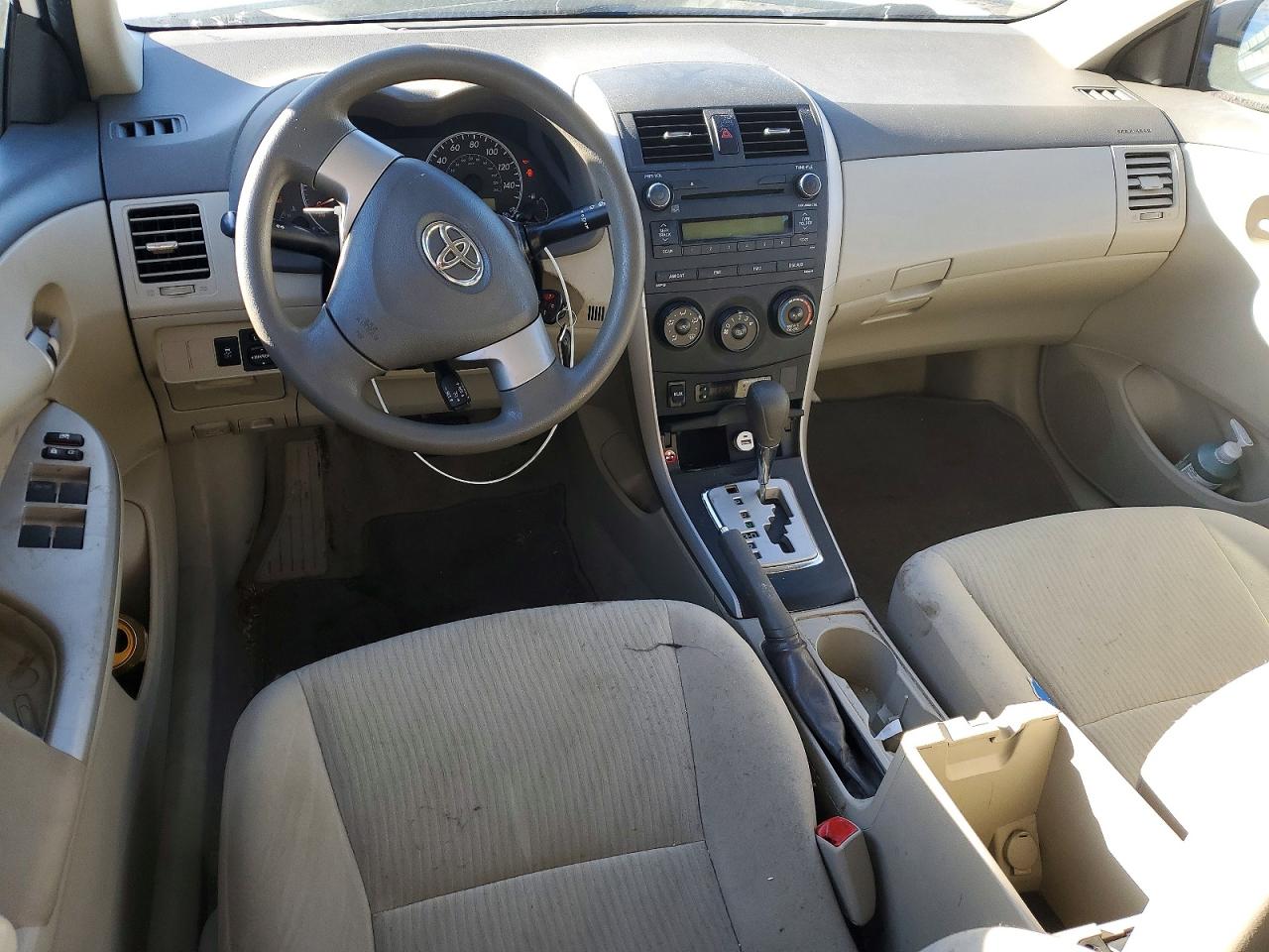 2010 TOYOTA COROLLA BASE photo 8