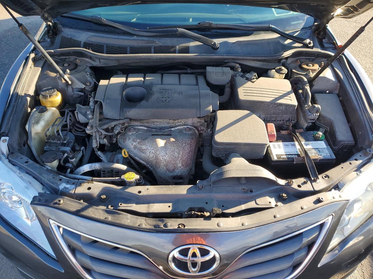 2011 TOYOTA CAMRY BASE photo 11