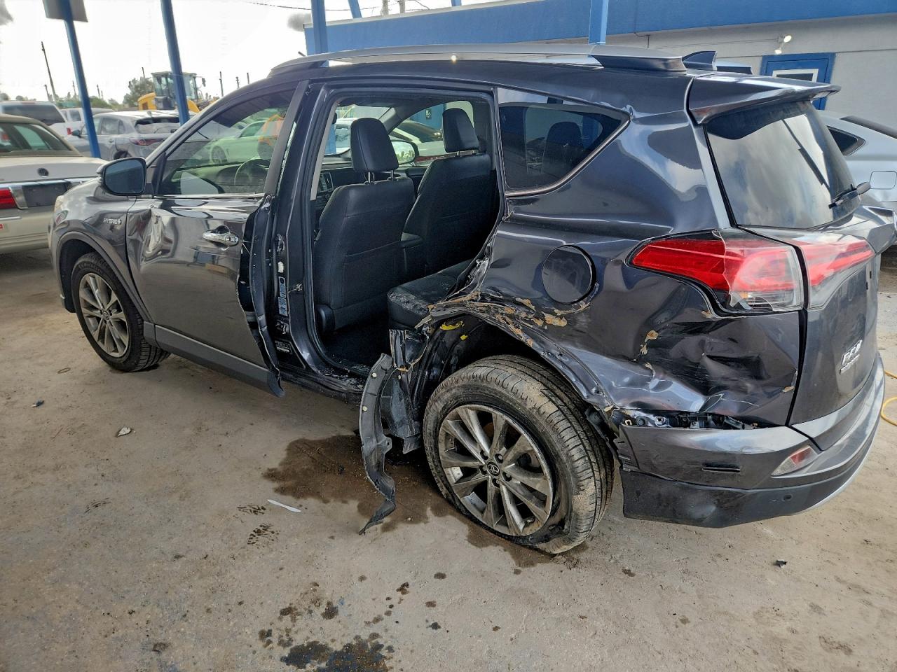 2016 TOYOTA RAV4 HV photo 2
