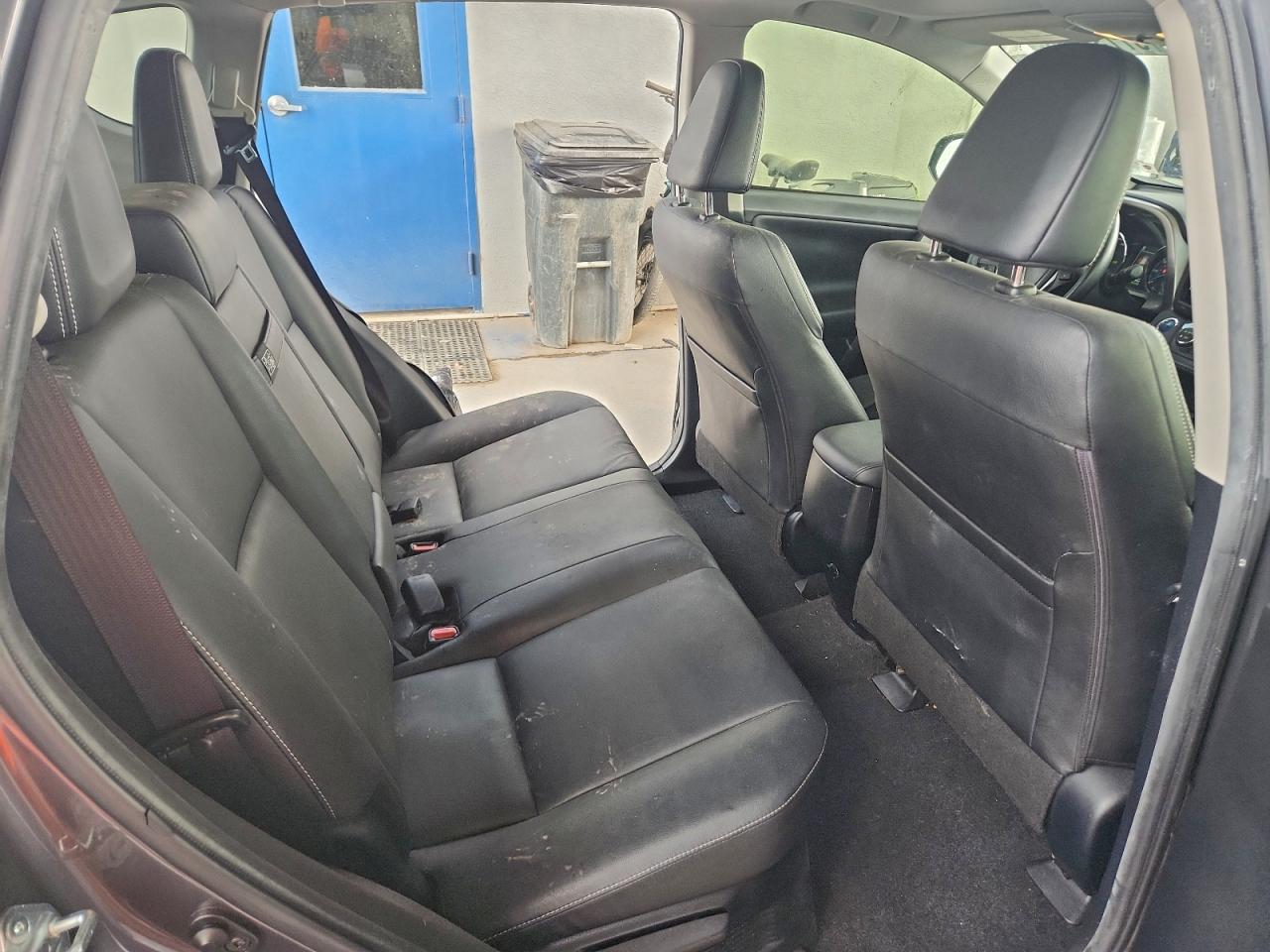 2016 TOYOTA RAV4 HV photo 11