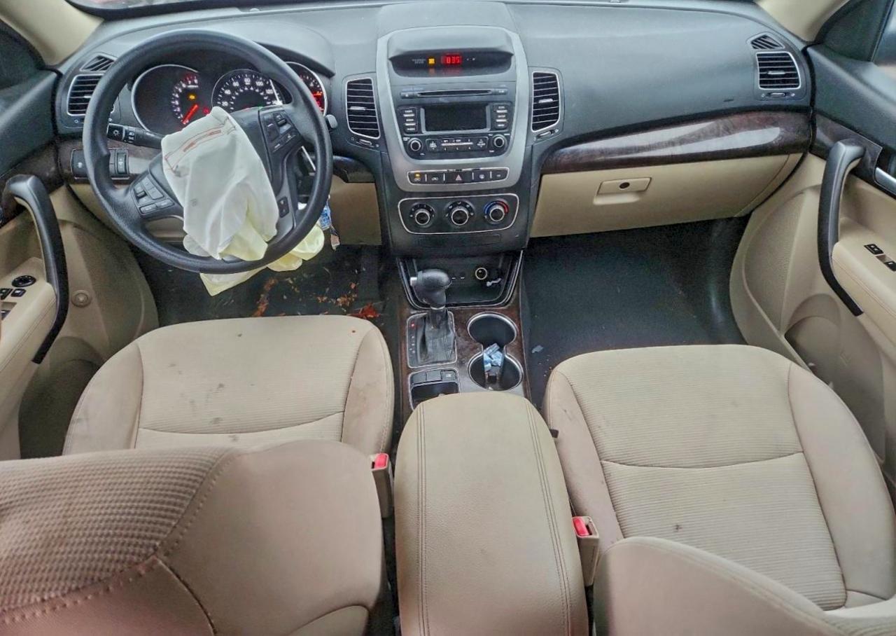 2014 KIA SORENTO LX photo 8