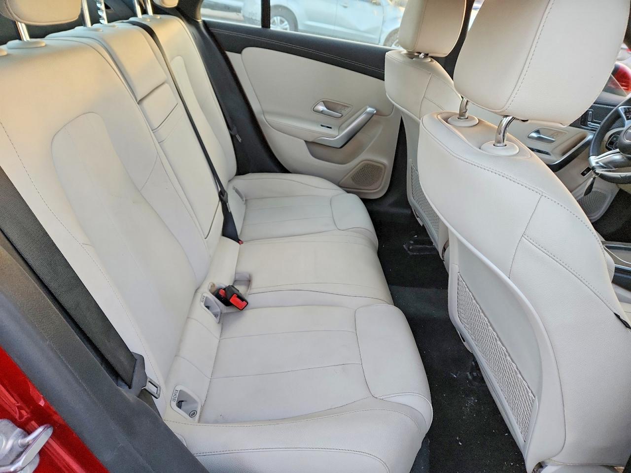2025 MERCEDES-BENZ CLA 250 photo 10