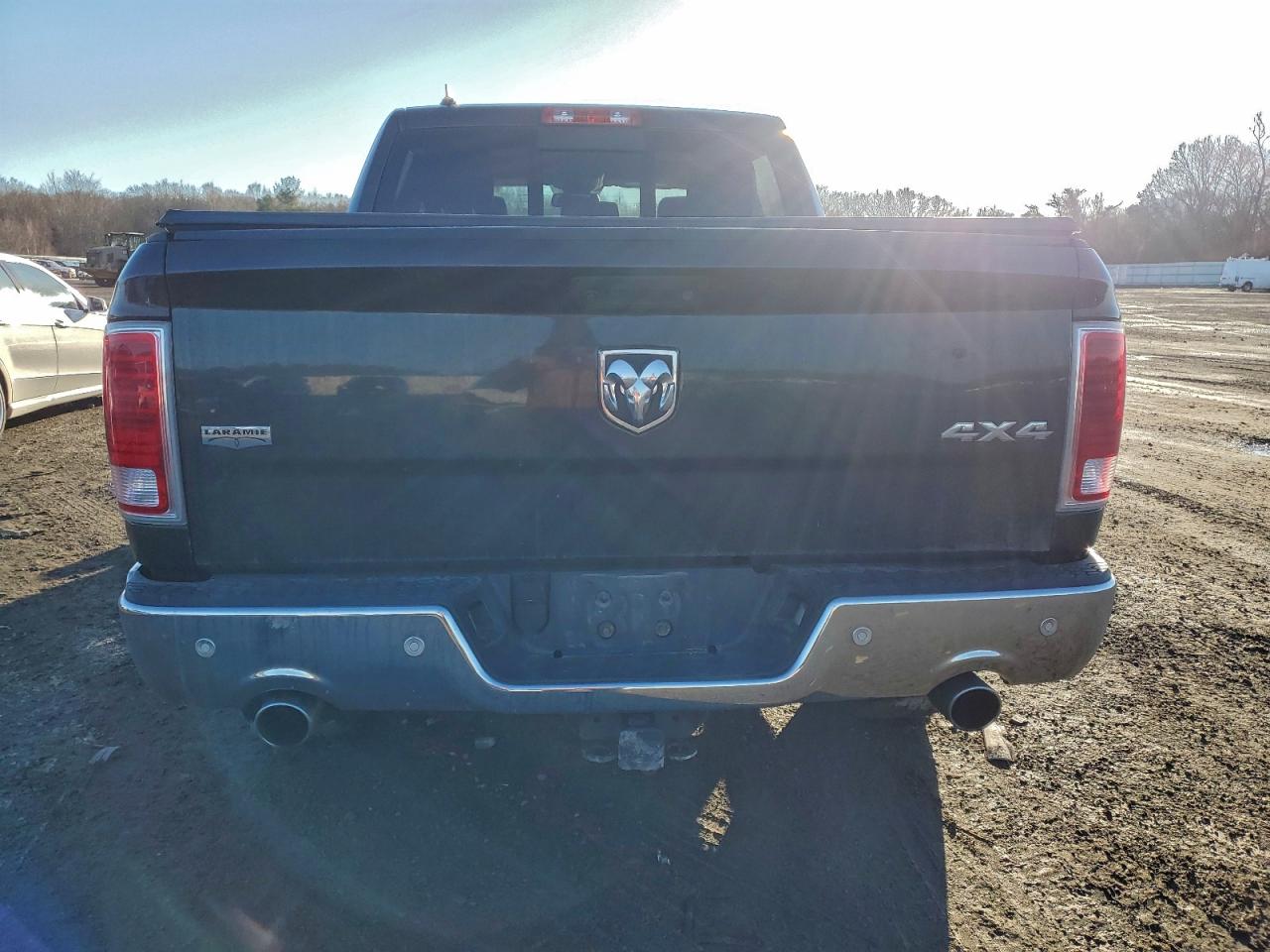 2017 RAM 1500 LARAMIE photo 6