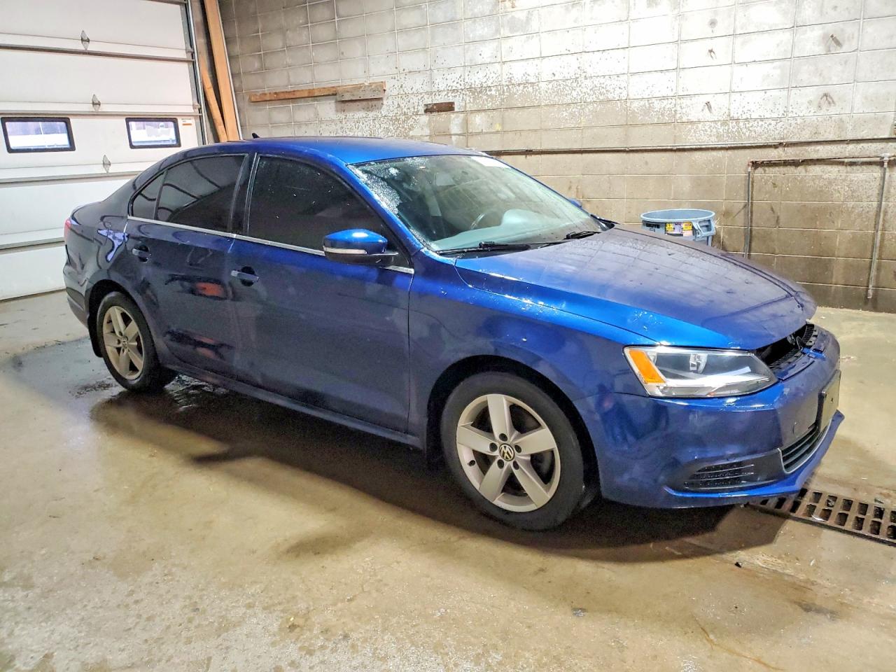 2013 VOLKSWAGEN JETTA TDI photo 4