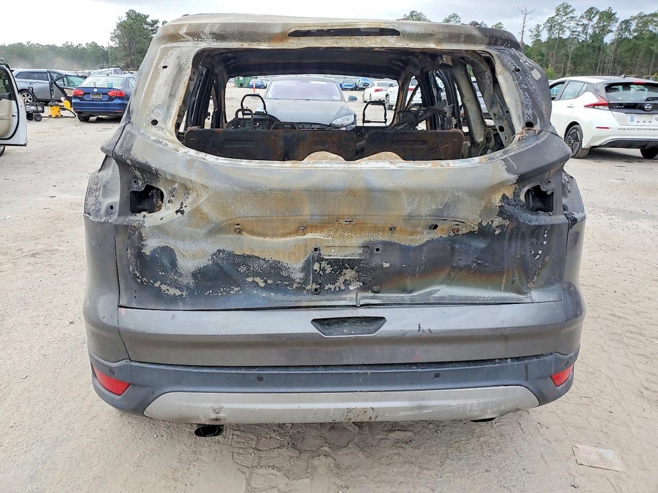 2016 FORD ESCAPE SE photo 6